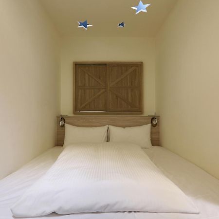 Mini Hotels Taichung Bagian luar foto
