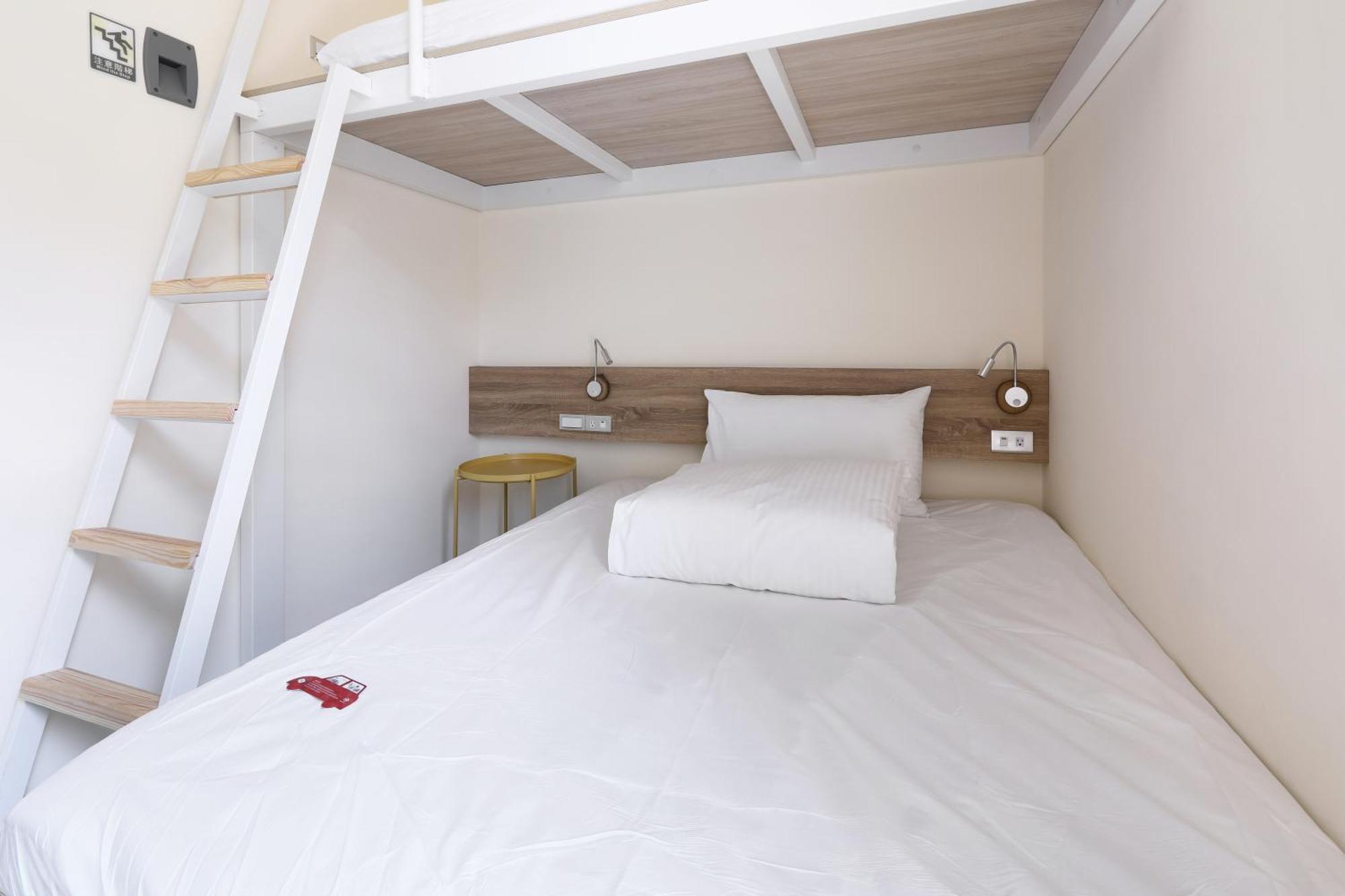 Mini Hotels Taichung Bagian luar foto