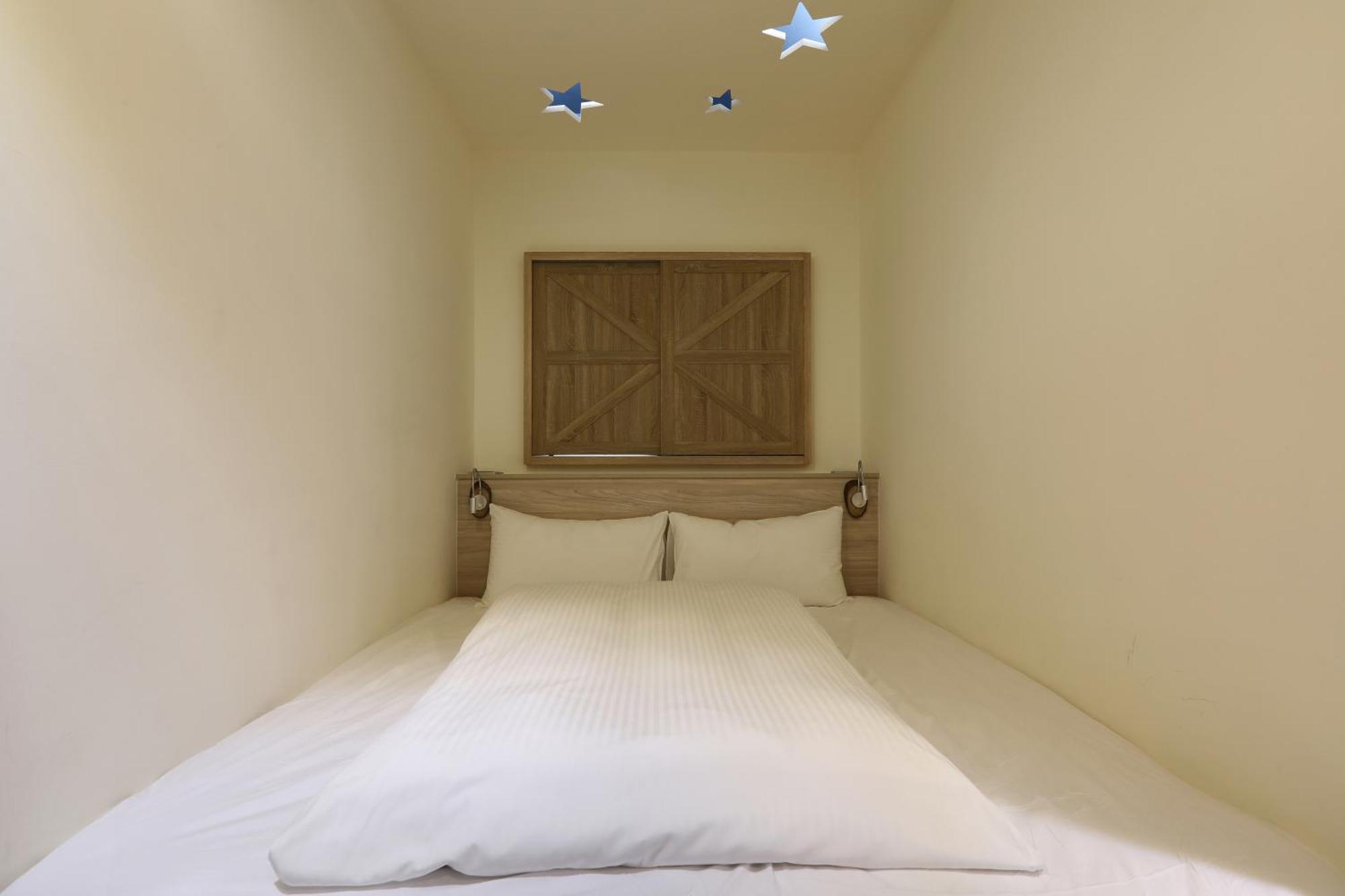 Mini Hotels Taichung Bagian luar foto