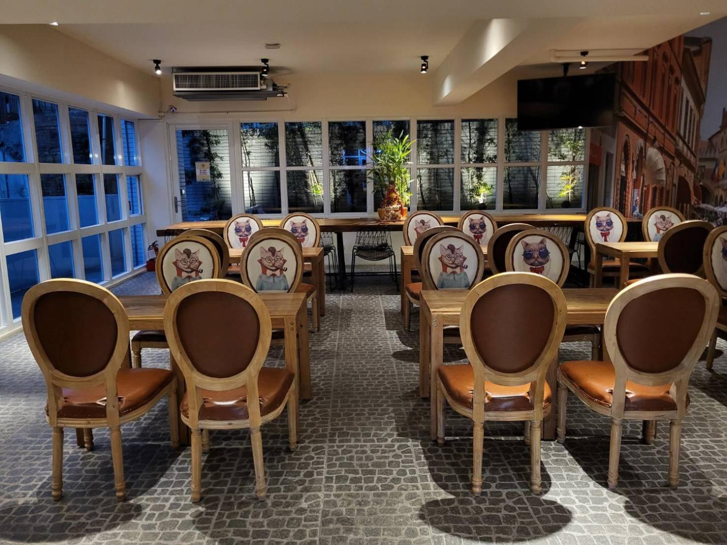 Mini Hotels Taichung Bagian luar foto